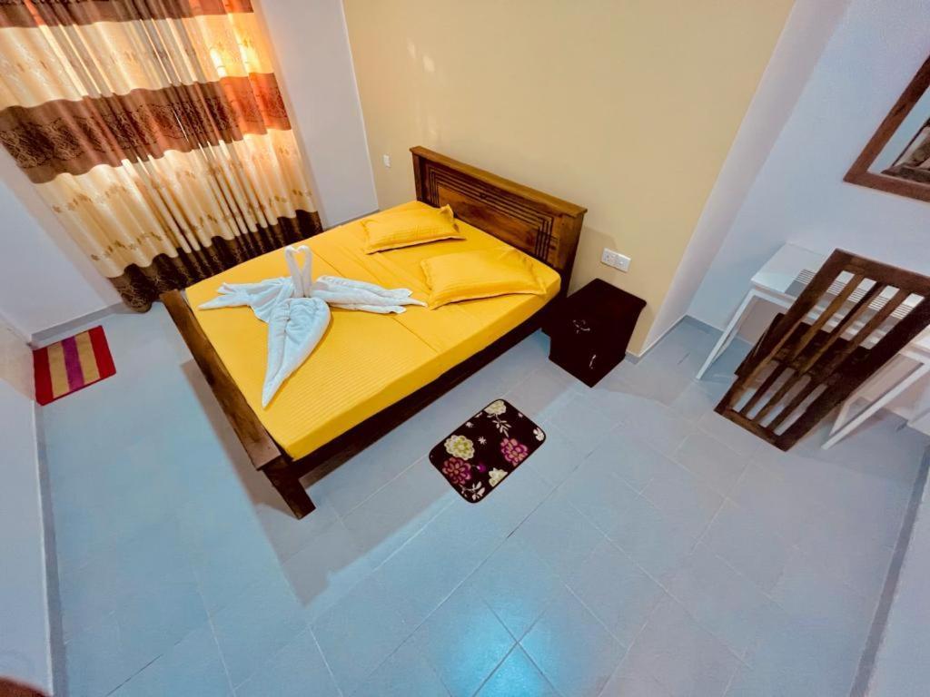 The Lake Round Guest House Kandy Exterior foto